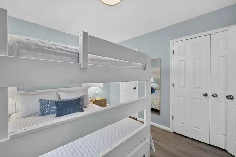 Queen-over-queen bunk bed detail